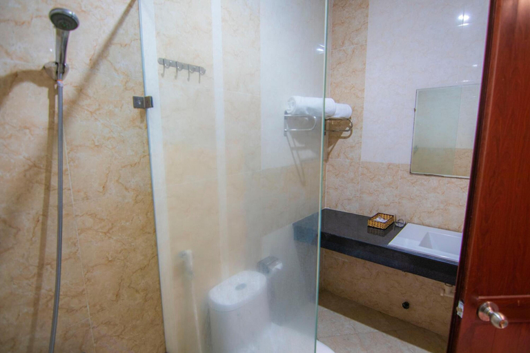 Bathroom 3, Vacsava Hotel, Vũng Tàu