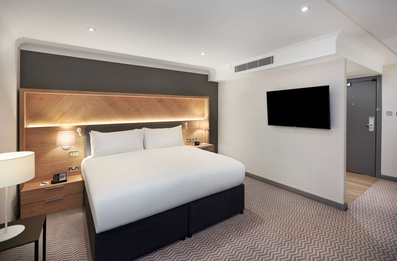 Bedroom 2, Hilton London Croydon, London