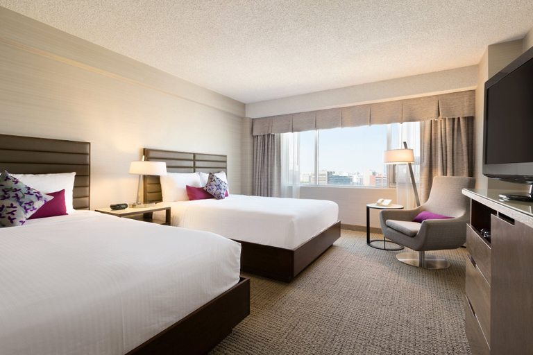 Bedroom 4, Coast Edmonton Plaza Hotel by APA, Division No. 11