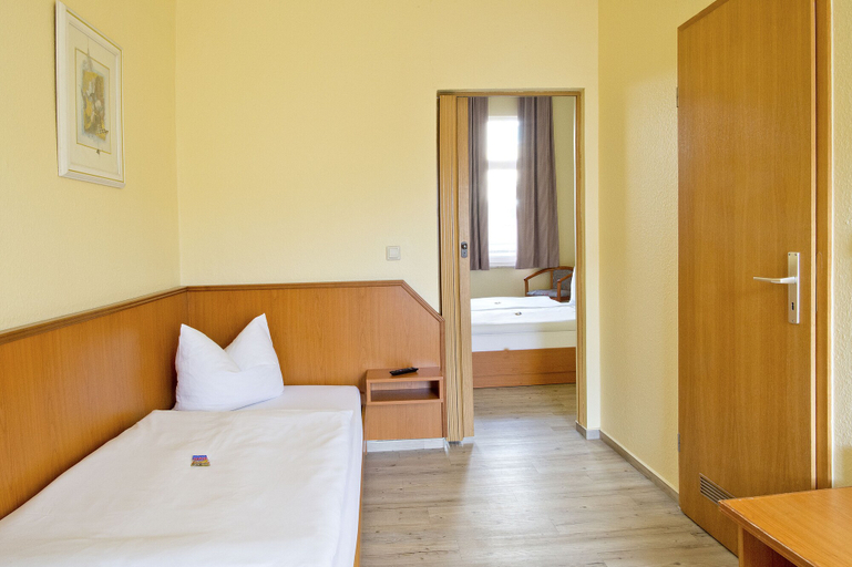 Bedroom 4, Hotel Thüringer Hof, Jena