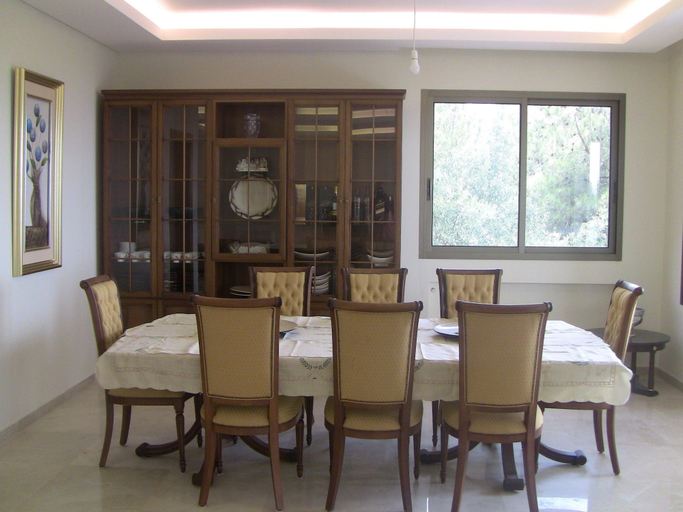 Others 4, Villa Sawan, El Metn