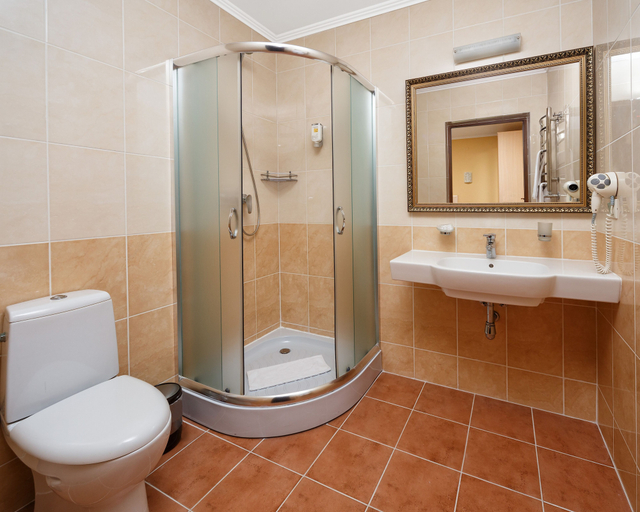 Bathroom 4, Hotel Sonata, L'vivs'ka