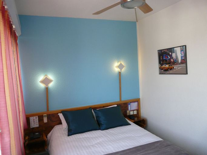 Bedroom 3, Arche Hotel, Cher