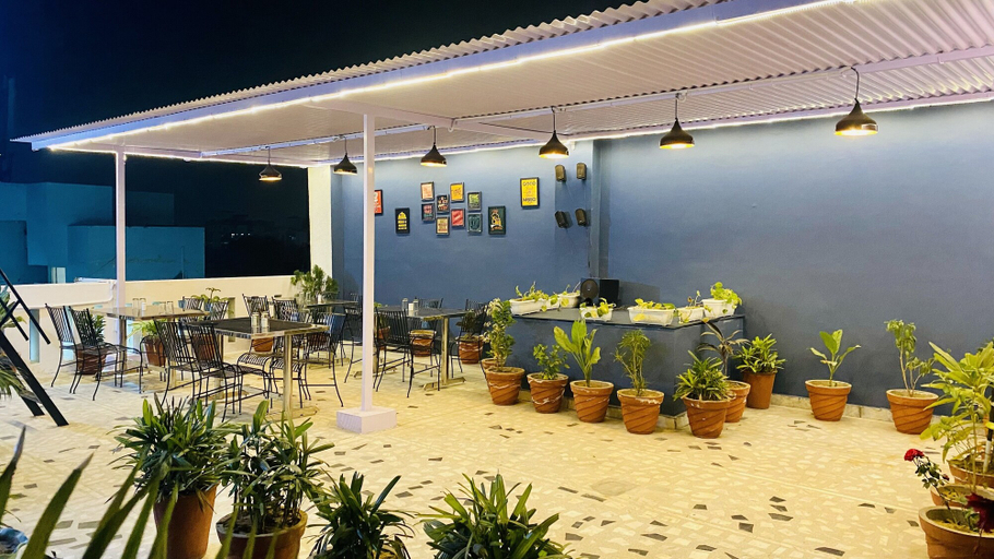 Food & Drinks 5, Hotel Pulse Inn, Jaipur