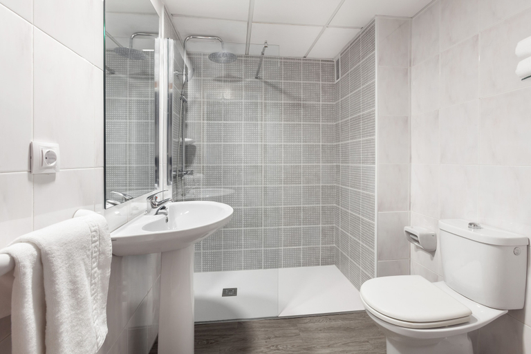 Bathroom 4, My City Hotel, Santa Cruz de Tenerife