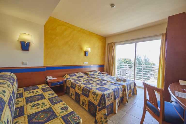 Bedroom 3, MLL Palma Bay Club Resort Hotel, Baleares