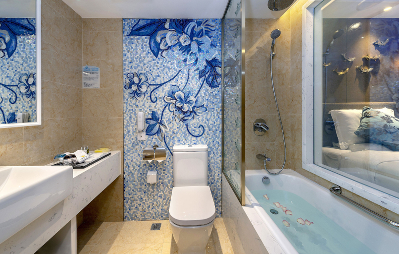 Bathroom 4, Emperor Hotel, Macao