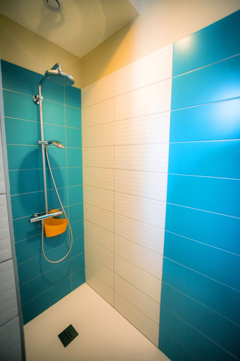 Bathroom 5, Le Jardin des Toiles, Yvelines
