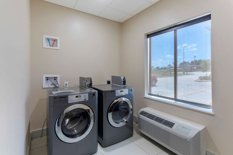 Bathroom 4, Comfort Suites West Monroe near Ike Hamilton Expo Center, Ouachita