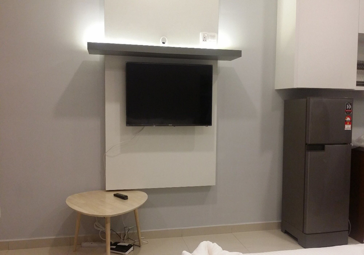 Others 4, Pinnacle Suites, Petaling Jaya