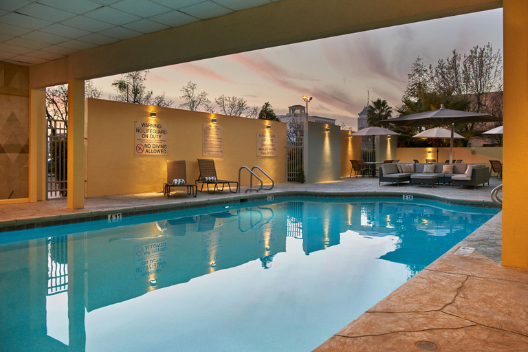 Sport & Beauty 2, DoubleTree by Hilton Fresno Convention Center, Fresno