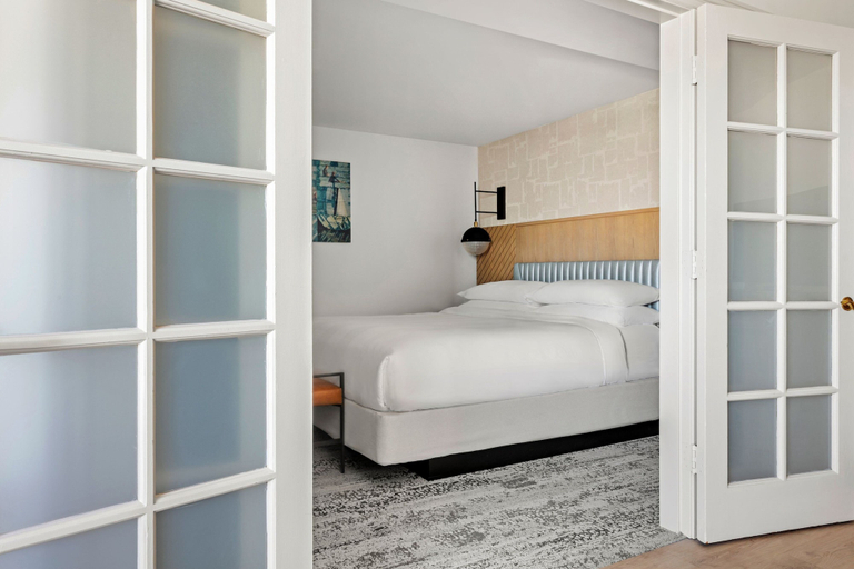 Bedroom 3, Marriott Marina del Rey, Los Angeles