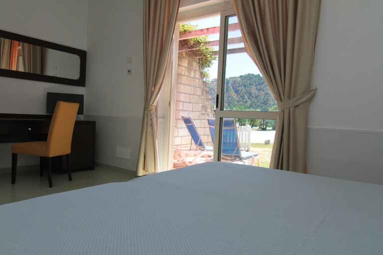 Bedroom 3, Club Esse Sunbeach, Catanzaro
