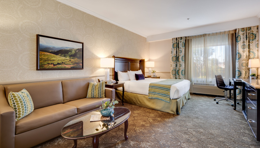 Bedroom 4, Ayres Hotel Corona – Riverside, Riverside