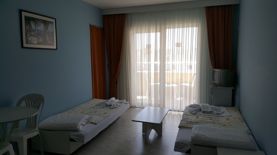 Bedroom 4, Golden Moon Apart Hotel, Kuşadası