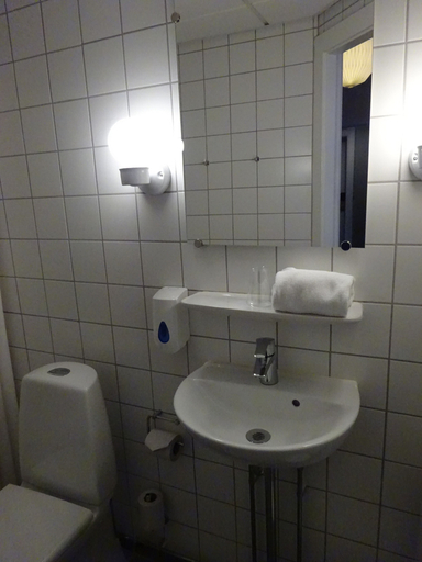 Bathroom 5, City Hotel Nebo, Copenhagen