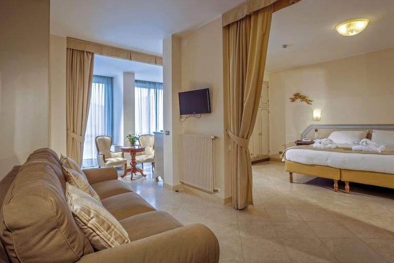 Bedroom 3, Hotel Abano Ritz, Padua