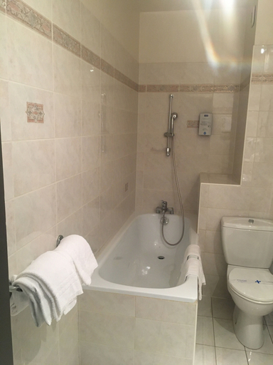Bathroom 4, Hotel Kyriad Rodez, Aveyron