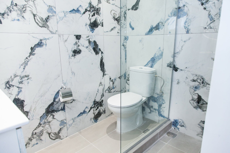 Bathroom 3, Luxury maisonette in Ilioupoli, Attica