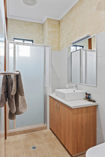 Bathroom 5, Blue Seas Resort, Broome