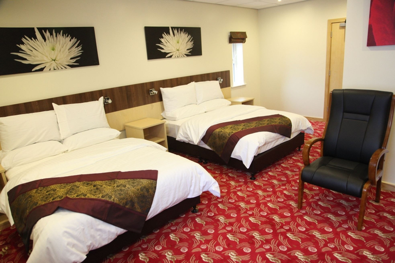 Bedroom 2, The Cambridge Hotel, Kirklees