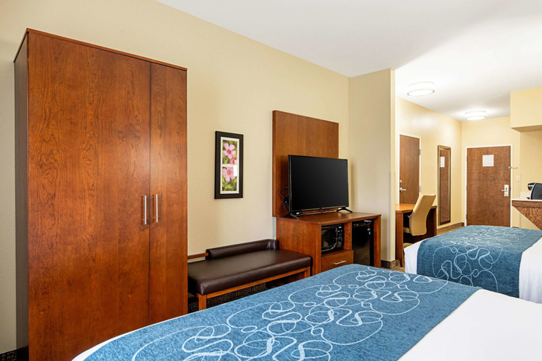 Bedroom 3, Comfort Inn & Suites Pine Bluff, Jefferson