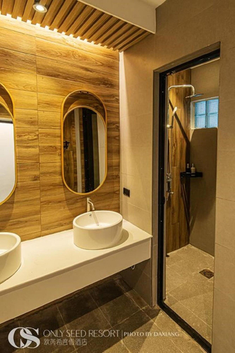 Bathroom 5, Only Seed Resort, Panglao