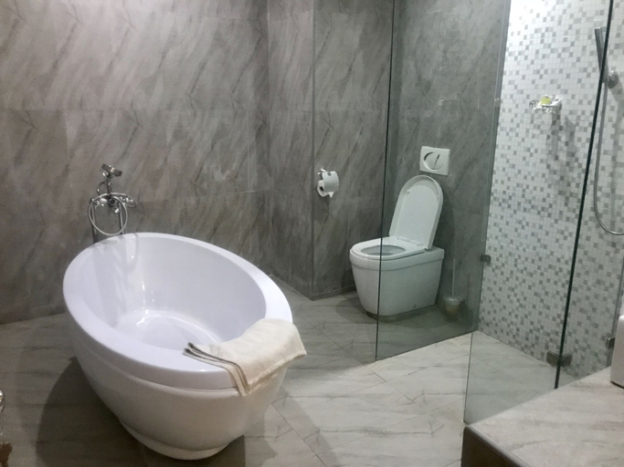 Bathroom 4, Warri Wetland Hotel, Udu
