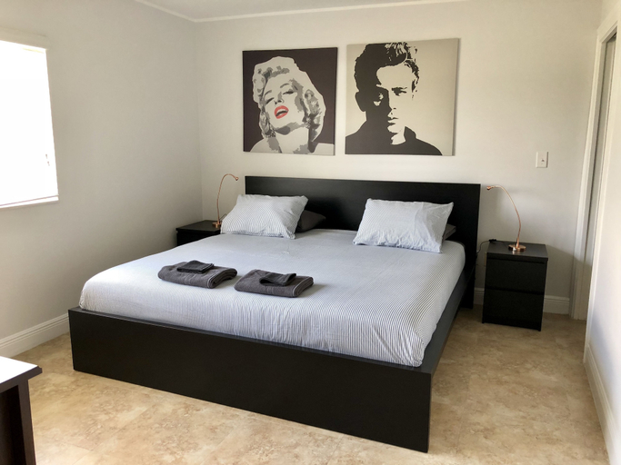 Bedroom 1, Luxury Home by Ideal Experience VR, Broward