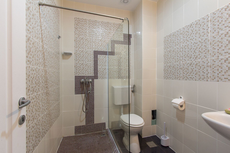 Bathroom 3, Ana Bed and Breakfast, Vistea De Jos