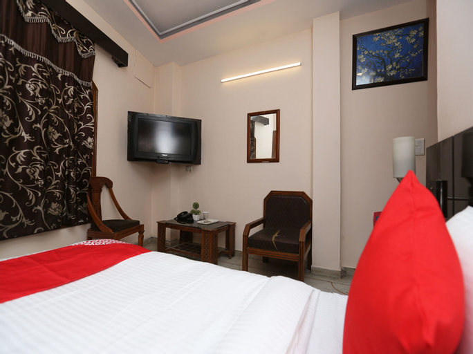 Bedroom 3, OYO 14390 Hotel Samrat, Rewari