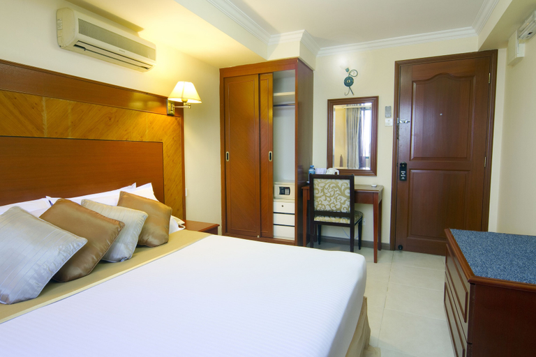 Bedroom 2, Mookai Hotel, Malé