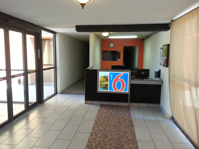 Others 5, Motel 6 Jackson, TN, Madison