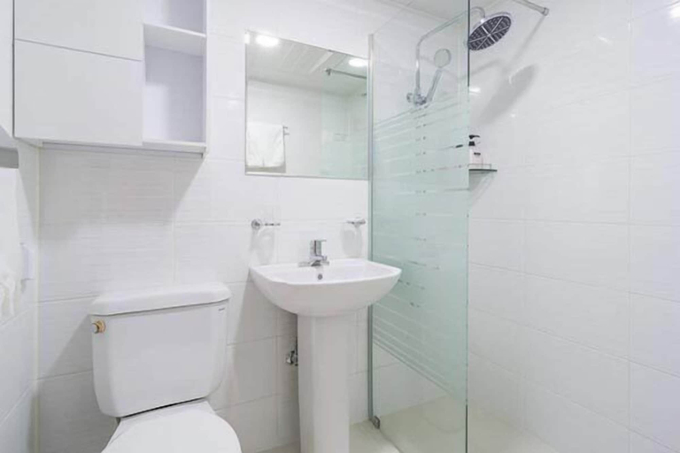 Bathroom 5, Inn The City Business Hotel, Gangnam