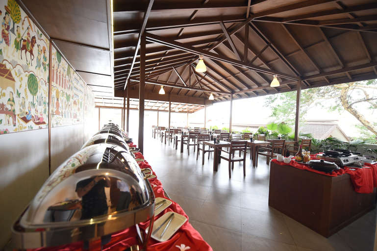 Food & Drinks 4, Zfreeti Hotel, Myingyan
