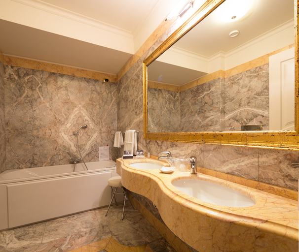 Bathroom 5, Grand Visconti Palace, Milano