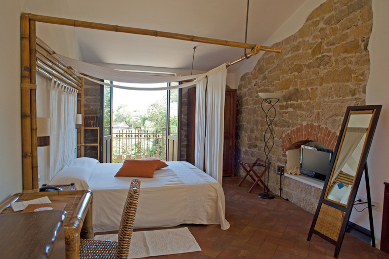 Bedroom 4, Nascar Hotel, Ogliastra
