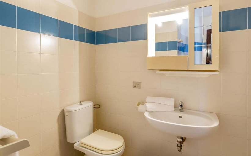 Bathroom, Villetta Ginepro Giallo, Olbia-Tempio