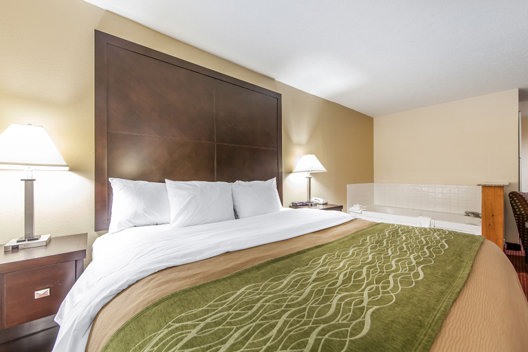 Bedroom 3, Quality Inn & Suites Portsmouth, Scioto