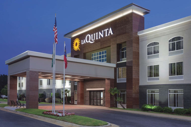 Exterior & Views 2, La Quinta Inn & Suites by Wyndham Columbus North, Muscogee