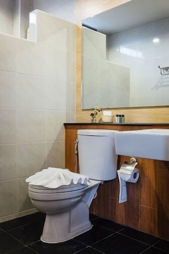 Bathroom 4, Ten Boutique House, Muang Chiang Mai