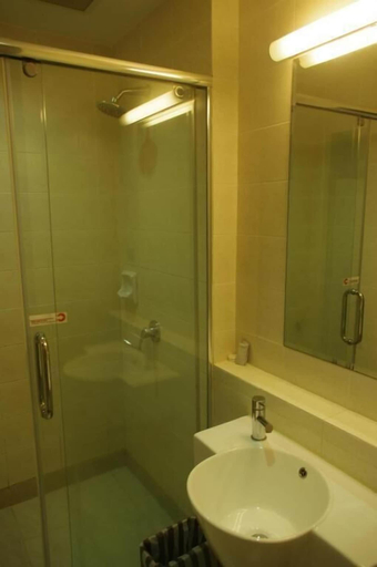Bathroom 5, 101 Hotel Bintulu, Bintulu