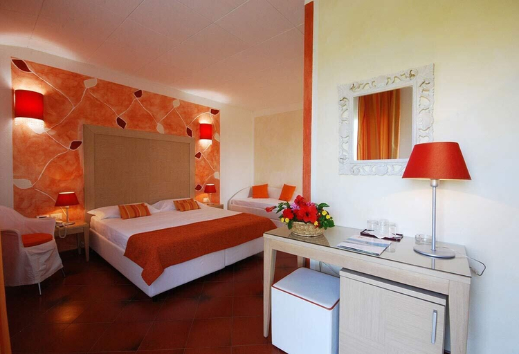 Bedroom 3, Cala Rosa Club Hotel, Sassari
