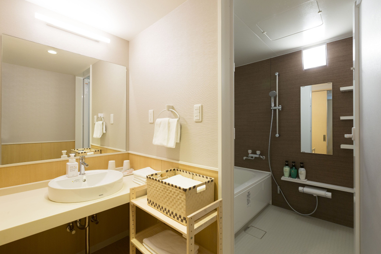 Bathroom 3, Beppu Daiiti Hotel, Beppu