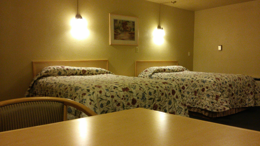 Bedroom 4, Budget Host Longhorn Motel, Arapahoe