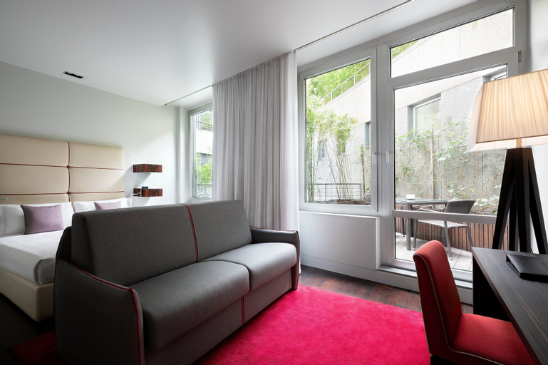 Bedroom 2, Sina The Gray, Milano