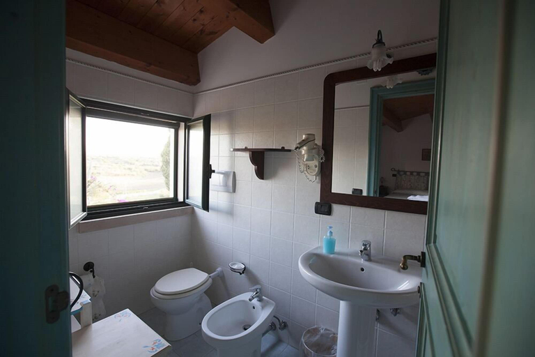 Bathroom 3, Montepaolo Dimora di Charme, Bari