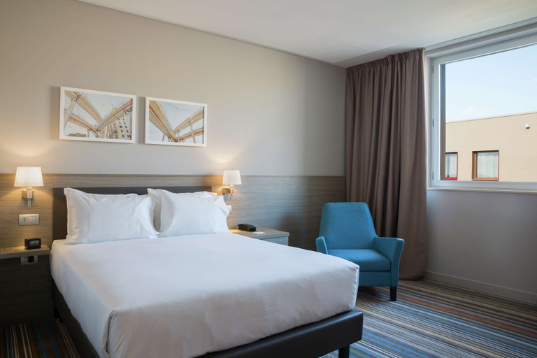 Bedroom 5, Hampton by Hilton Rome East, Rome