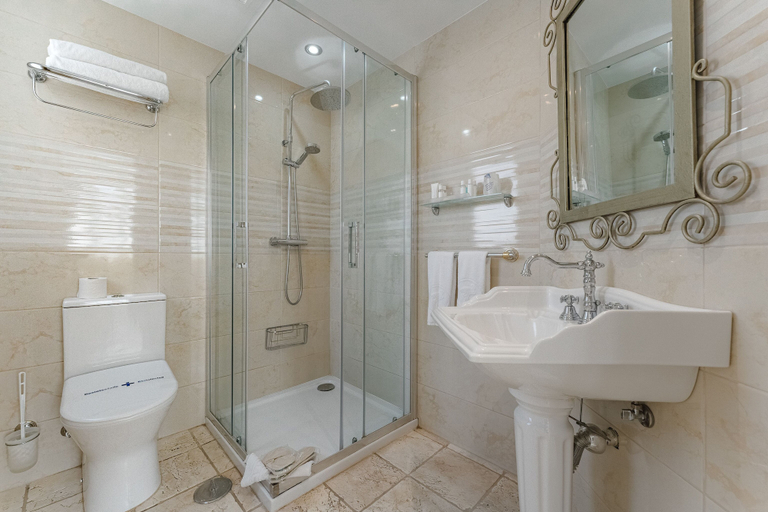 Bathroom 5, Flamingo Suites Boutique Hotel, Santa Cruz de Tenerife