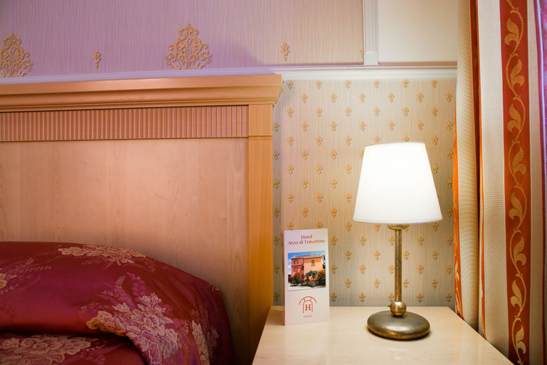 Bedroom 4, Arco di Travertino, Roma